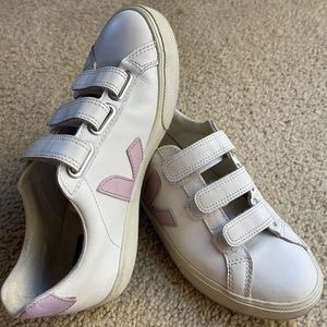 Womens Veja Shoes size US 5